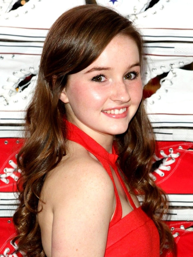 Kaitlyn Dever 8.5 x 11 Candid Color Photograph Art Print Photo Picture Collectibles:Photographic Images:Photographs Style Your Walls